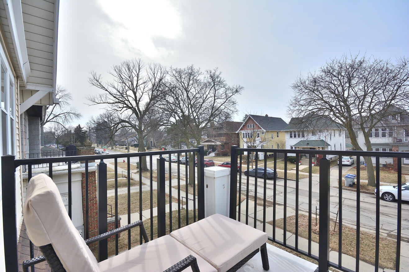 3316 North Cramer Street, Unit 3318 Milwaukee, WI 53211 - Photo 21 of 42 Upper Front Balcony