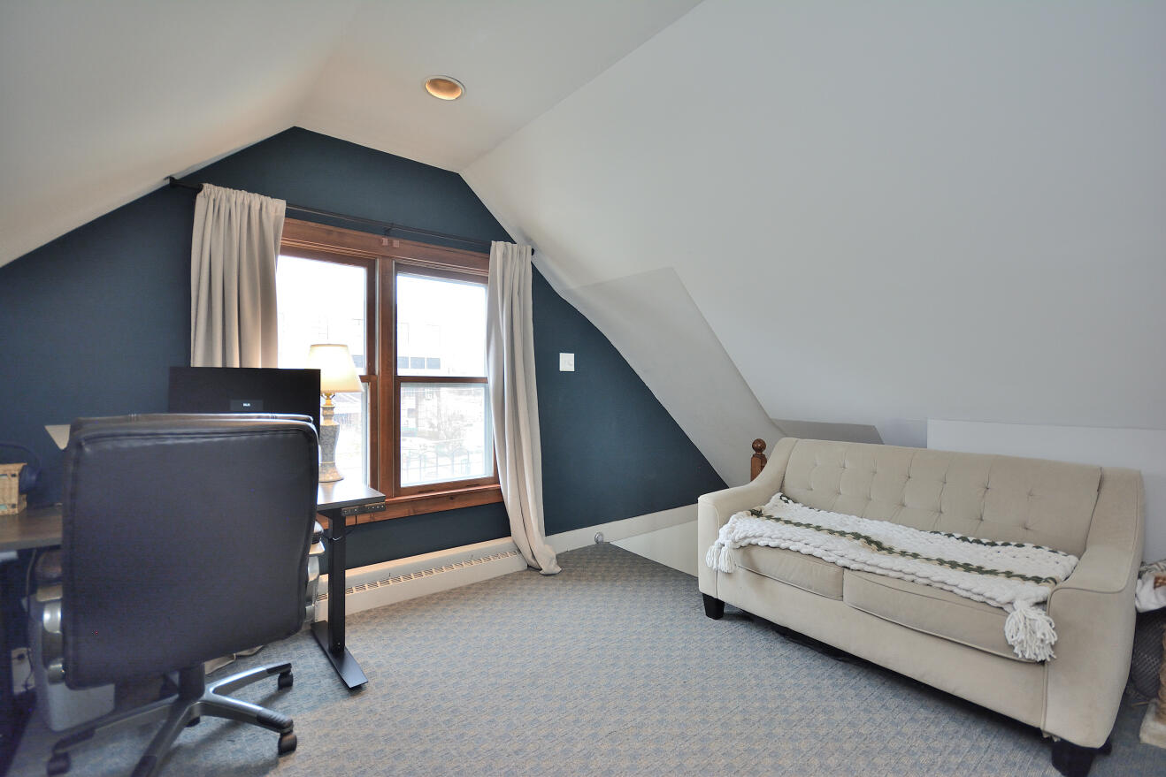 3316 North Cramer Street, Unit 3318 Milwaukee, WI 53211 - Photo 23 of 42 Upper Office Area