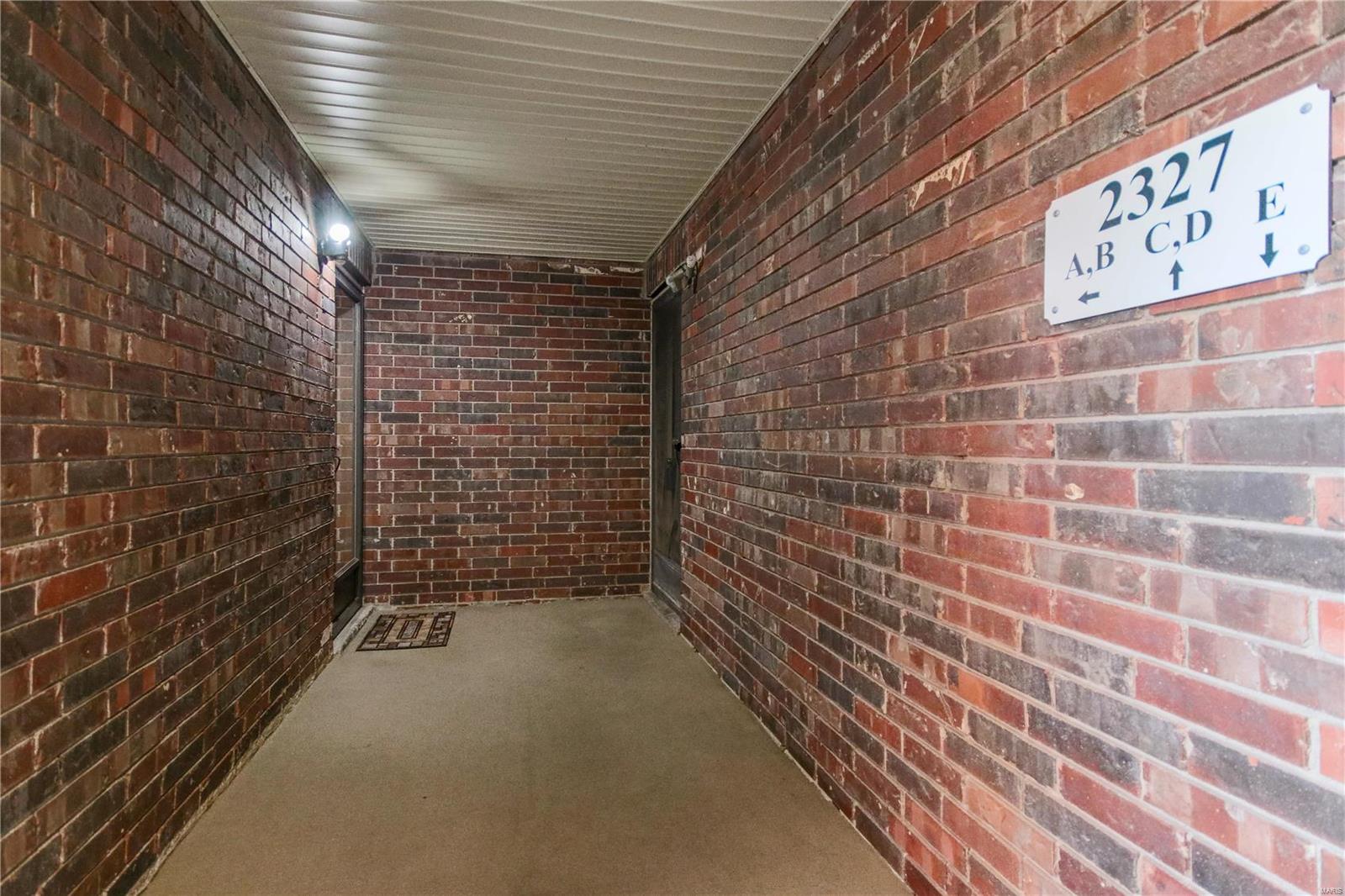 2327 Kratky Road, Unit A St. Louis, MO 63114 - Photo 2 of 17 Gallery Image 2