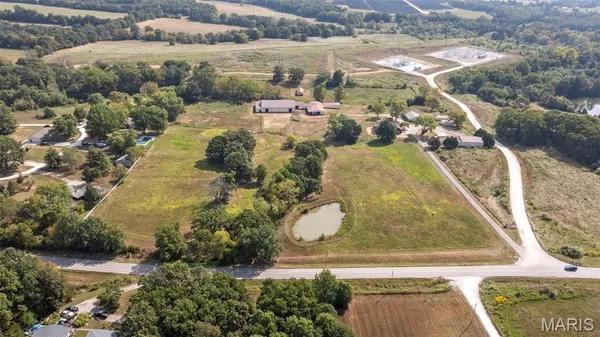 $99,900 | 3218 South S Highway, Winfield, MO 63389