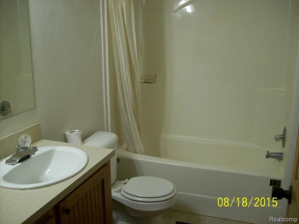 4195 North Lapeer Road Lapeer, MI 48446 - Photo 12 of 16 Gallery Image 12