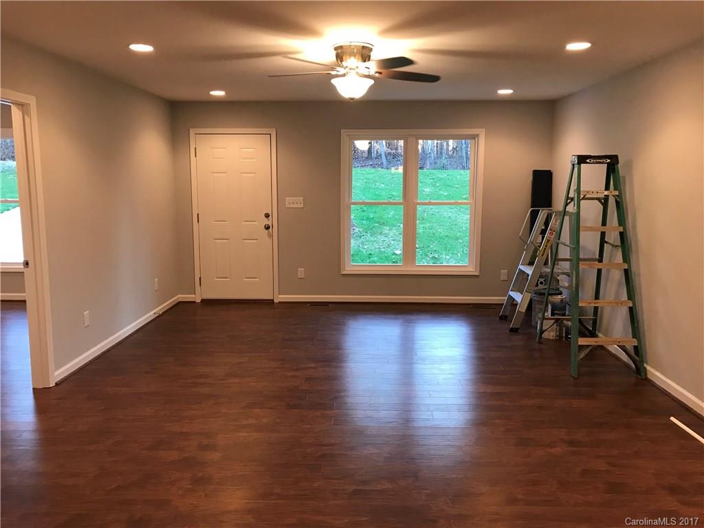 2942 Loop Road Lincolnton, NC 28092 - Photo 3 of 13 Gallery Image 3