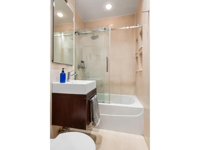 $489,000 | 321 East 89th Street, Unit 1G | Upper East Side