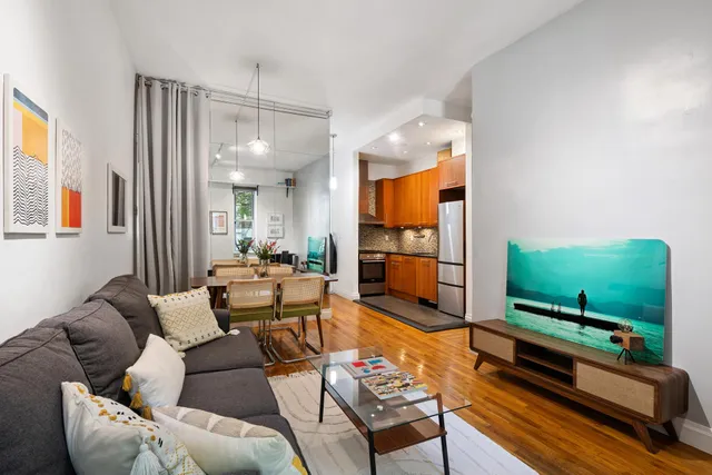 $489,000 | 321 East 89th Street, Unit 1G | Upper East Side