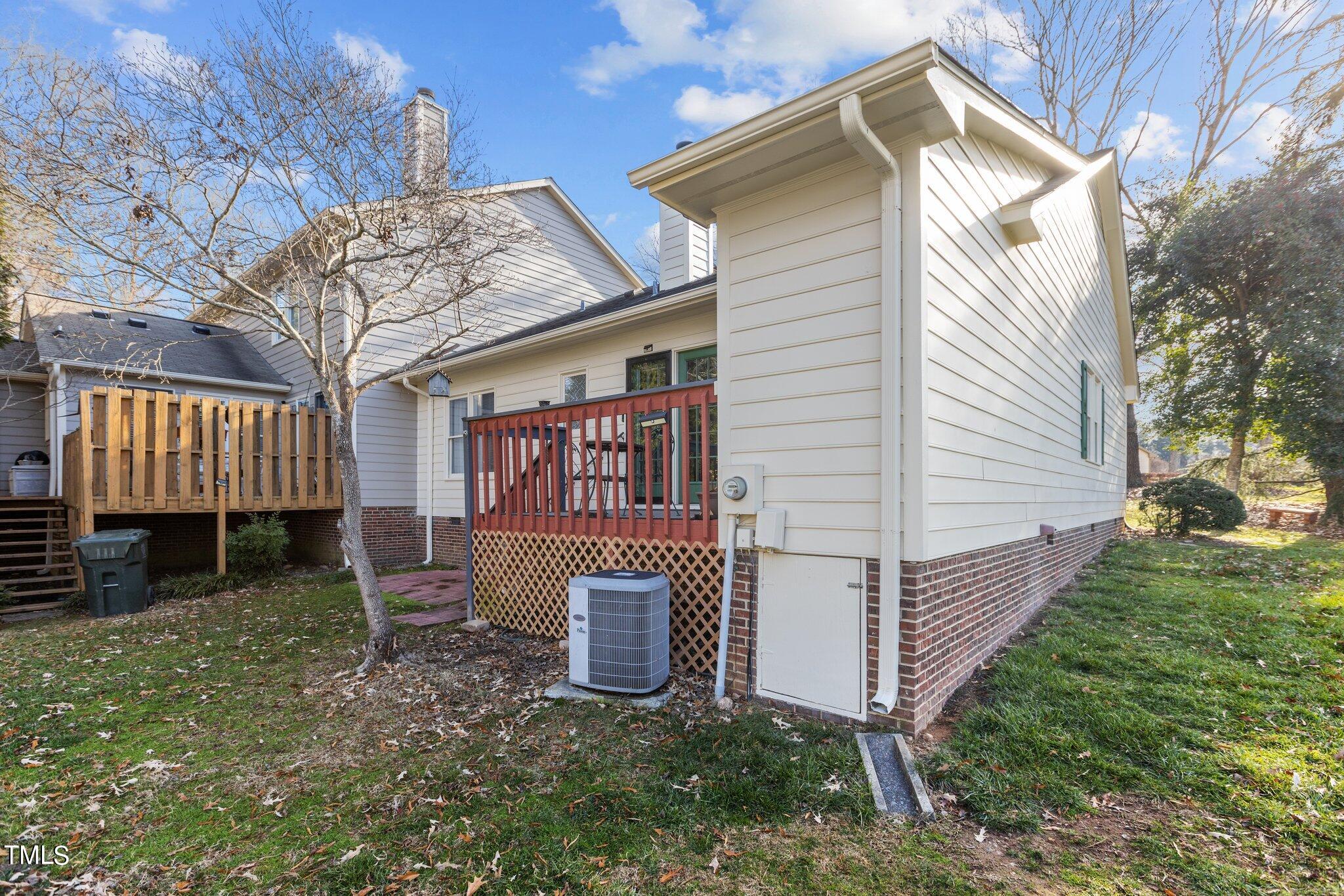 2426 Mapleton Lane Raleigh, NC 27613 - Photo 8 of 30 25-web-or-mls-IMGL6502