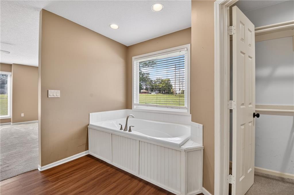 2018 Lexington Road Pleasant Hill, MO 64080 - Photo 28 of 59