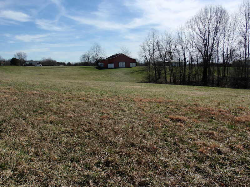 673 W Road Russell Springs, KY 42642 - Photo 2 of 8 2