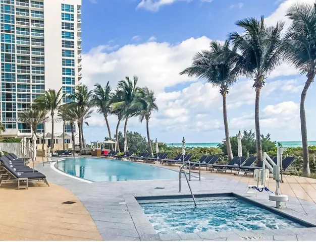 $5,500 | 6801 Collins Avenue, Unit 718, Miami Beach, FL 33141