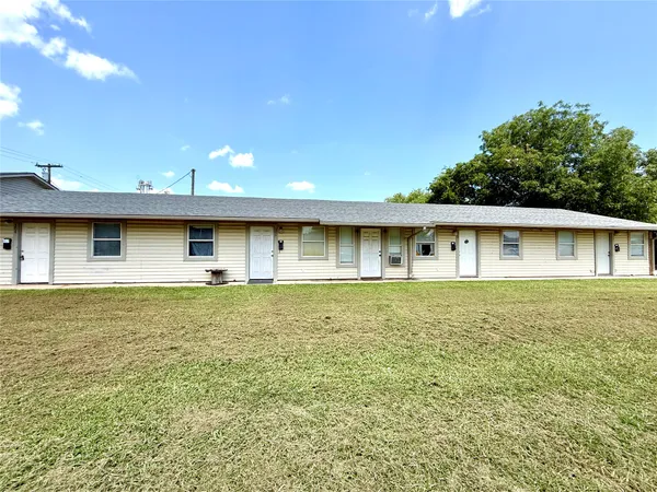 $295,000 | 312 South B Street, Davis, OK 73030