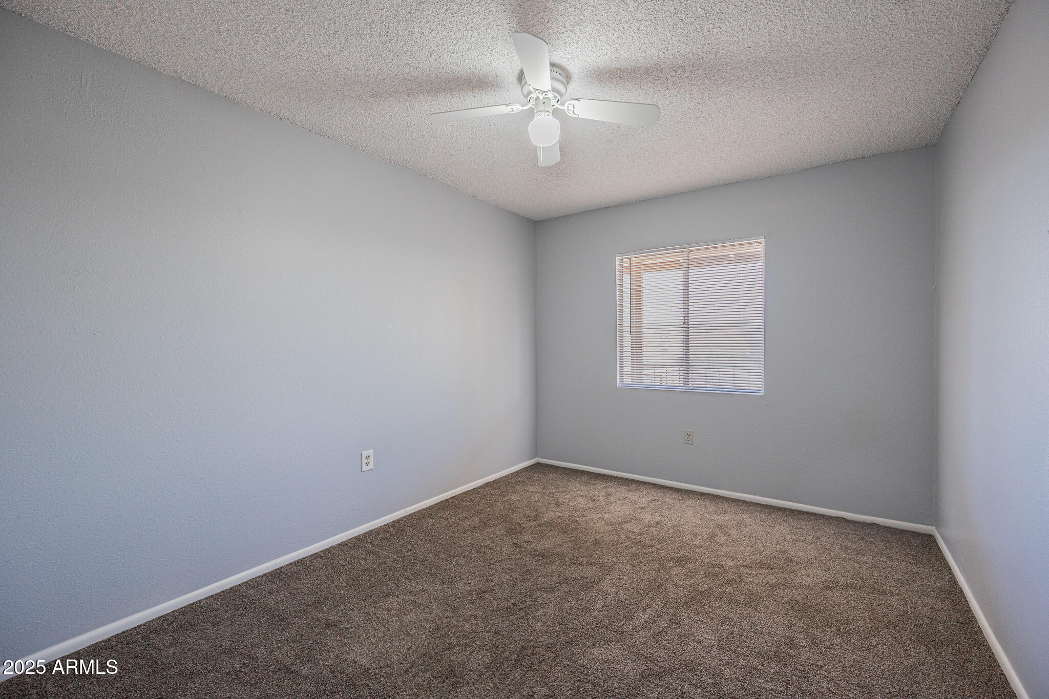 127 South Outpost Road, Unit 4 Apache Junction, AZ 85119 - Photo 12 of 14 B33A3108