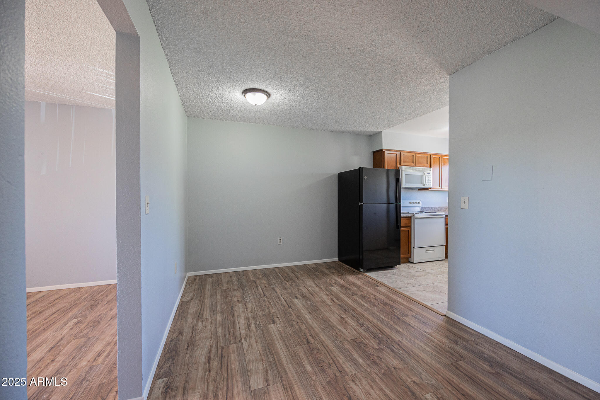 127 South Outpost Road, Unit 4 Apache Junction, AZ 85119 - Photo 6 of 14 B33A3102