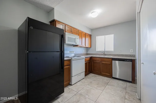 $1,125 | 127 South Outpost Road, Unit 4, Apache Junction, AZ 85119
