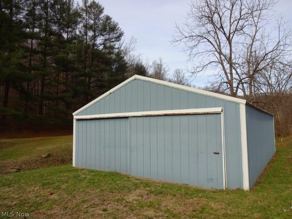 9726 Charleston Road Walton, WV 25286 - Photo 11 of 28