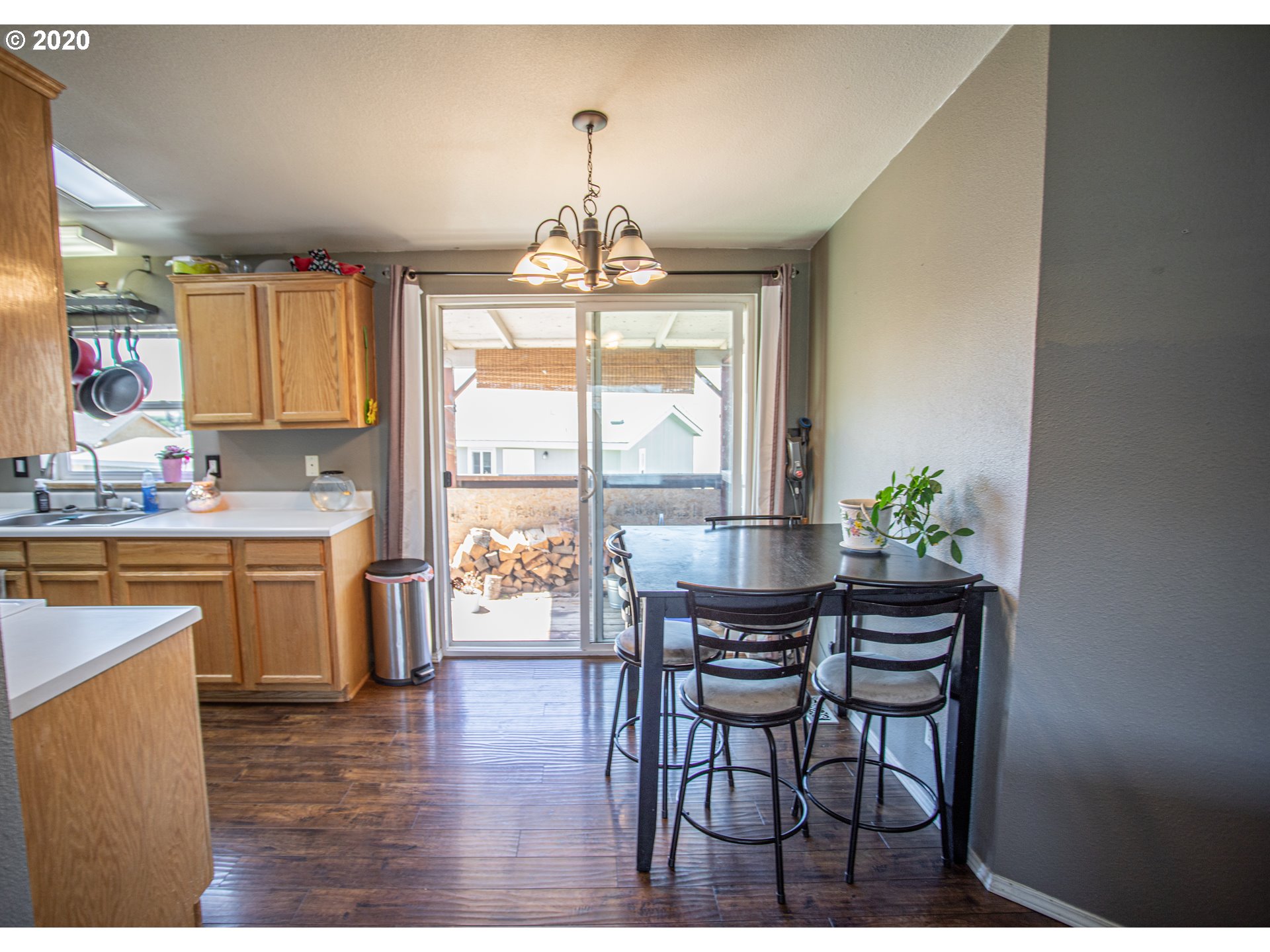 905 Toll Road Dufur, OR 97021 - Photo 14 of 29 Gallery Image 14