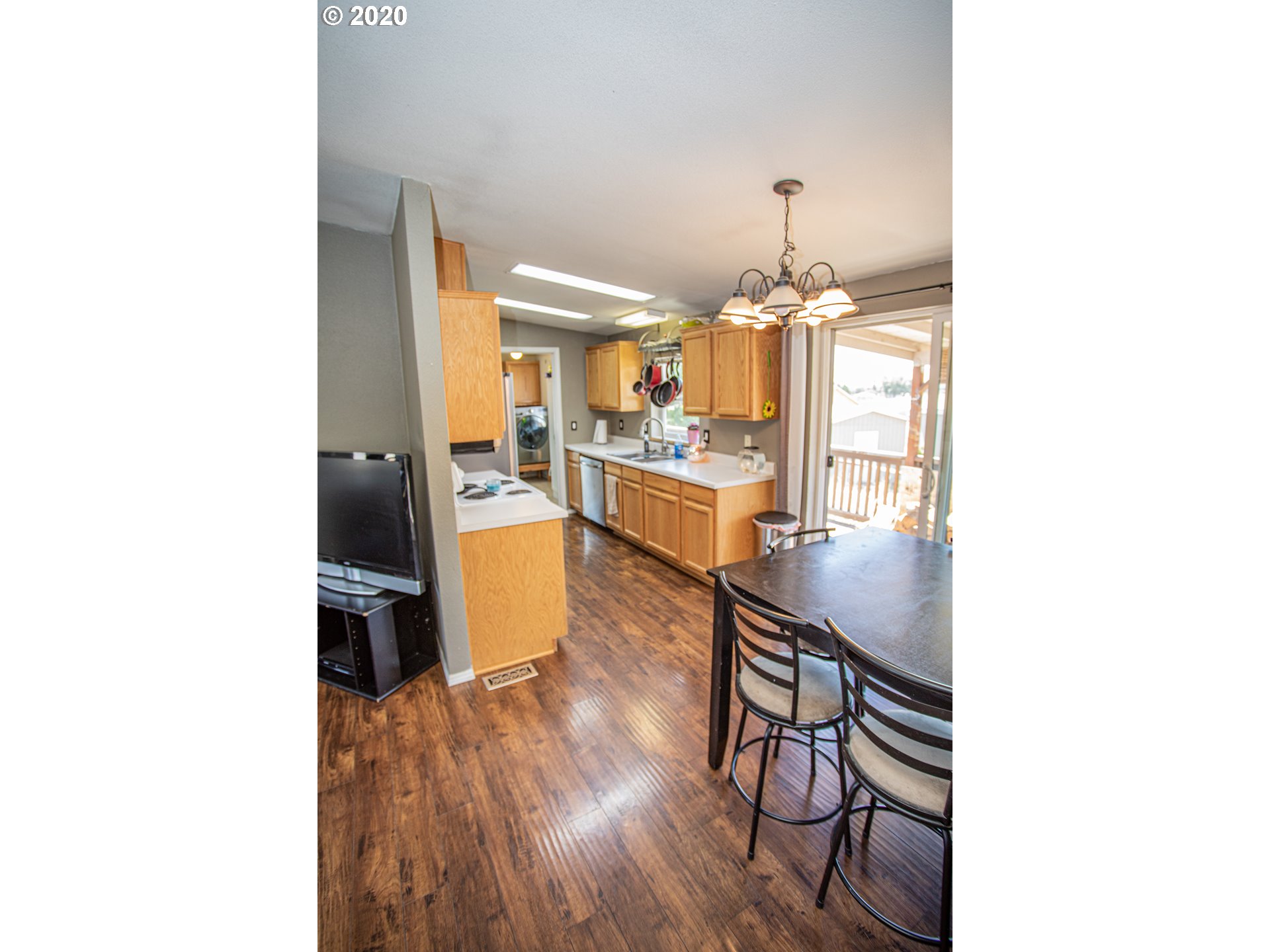 905 Toll Road Dufur, OR 97021 - Photo 15 of 29 Gallery Image 15
