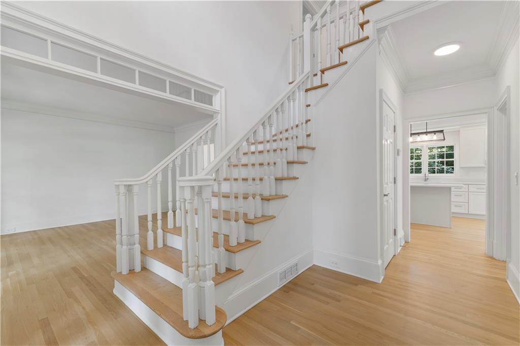 8965 Laurel Way Alpharetta, GA 30022 - Photo 27 of 79