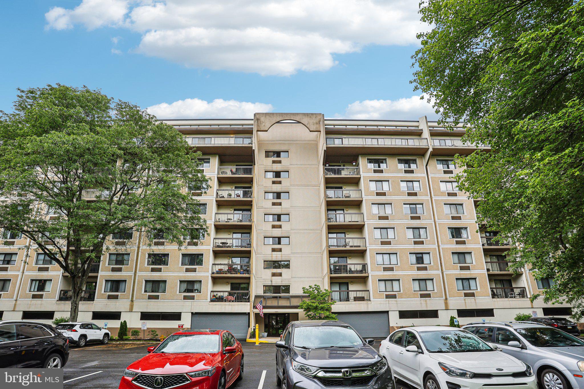 700 Avondale Road, Unit PH12 Wallingford, PA 19086 - Photo 3 of 43 Gallery Image 3