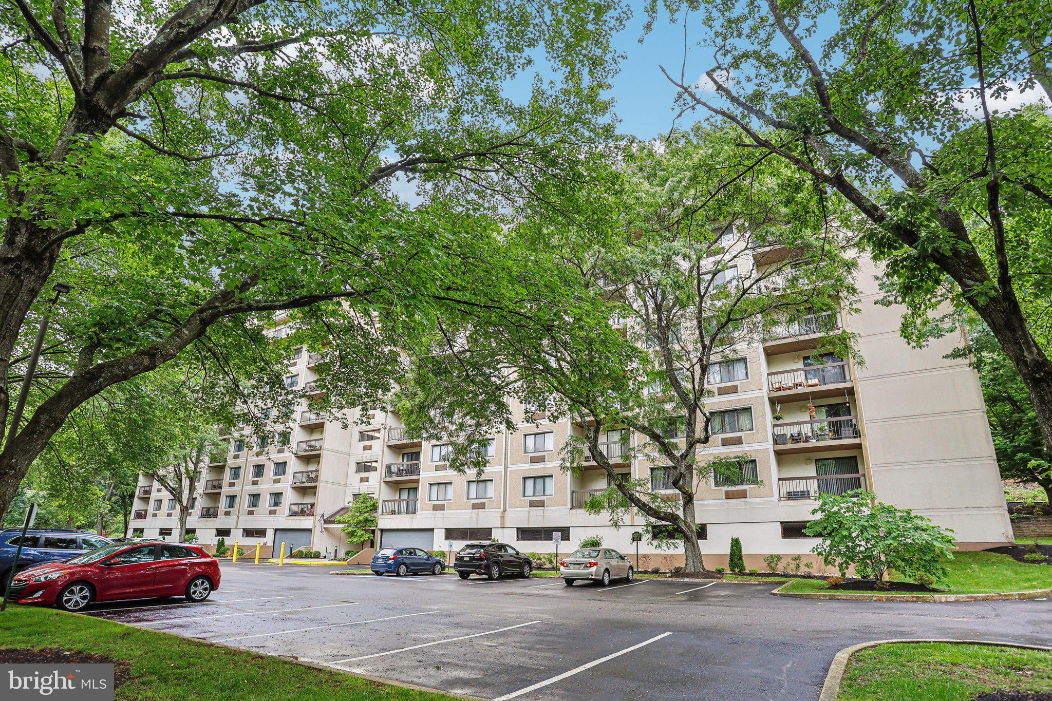 700 Avondale Road, Unit PH12 Wallingford, PA 19086 - Photo 5 of 43 Gallery Image 5
