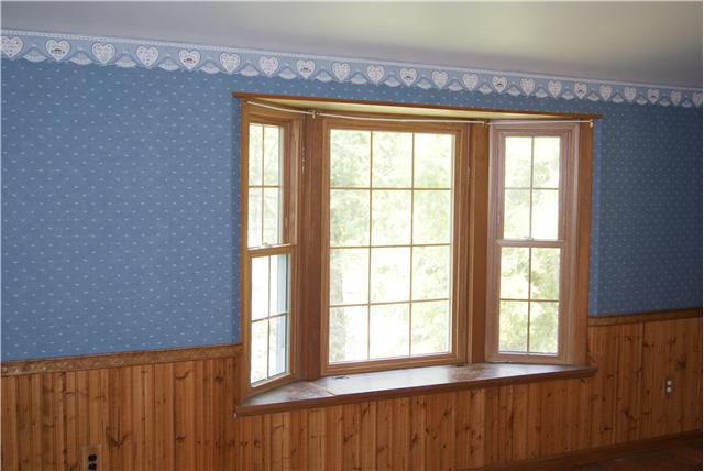460 South Ray Road Portland, TN 37148 - Photo 9 of 20 The bay window is the perfect place to curl up with a book or just watch the world go by.