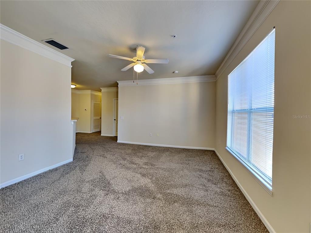 8848 Villa View Circle, Unit 305 Orlando, FL 32821 - Photo 4 of 15