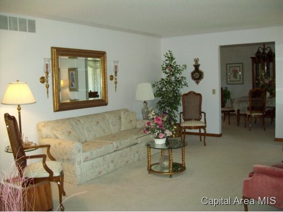 63 Brighton Road Springfield, IL 62702 - Photo 8 of 16