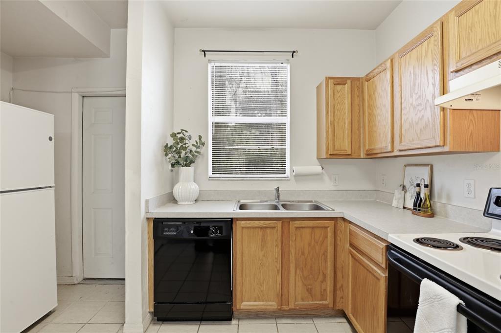 3901 Southwest 20th Avenue, Unit 306 Gainesville, FL 32607 - Photo 10 of 29