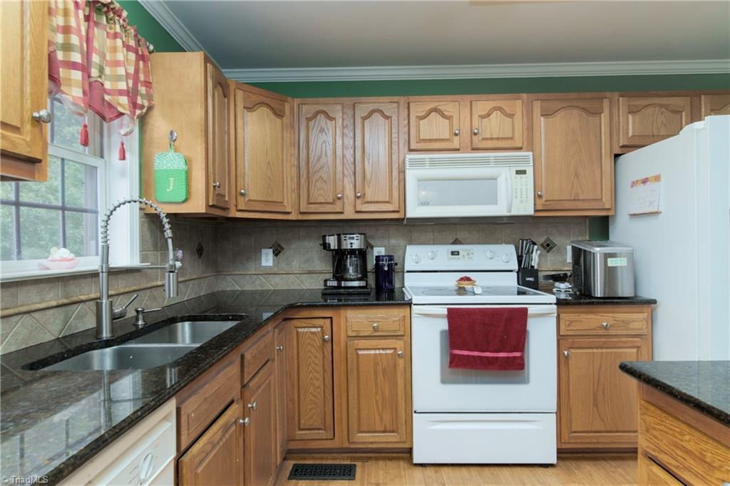 132 Greenfield Road Mocksville, NC 27028 - Photo 8 of 29 Gallery Image 8