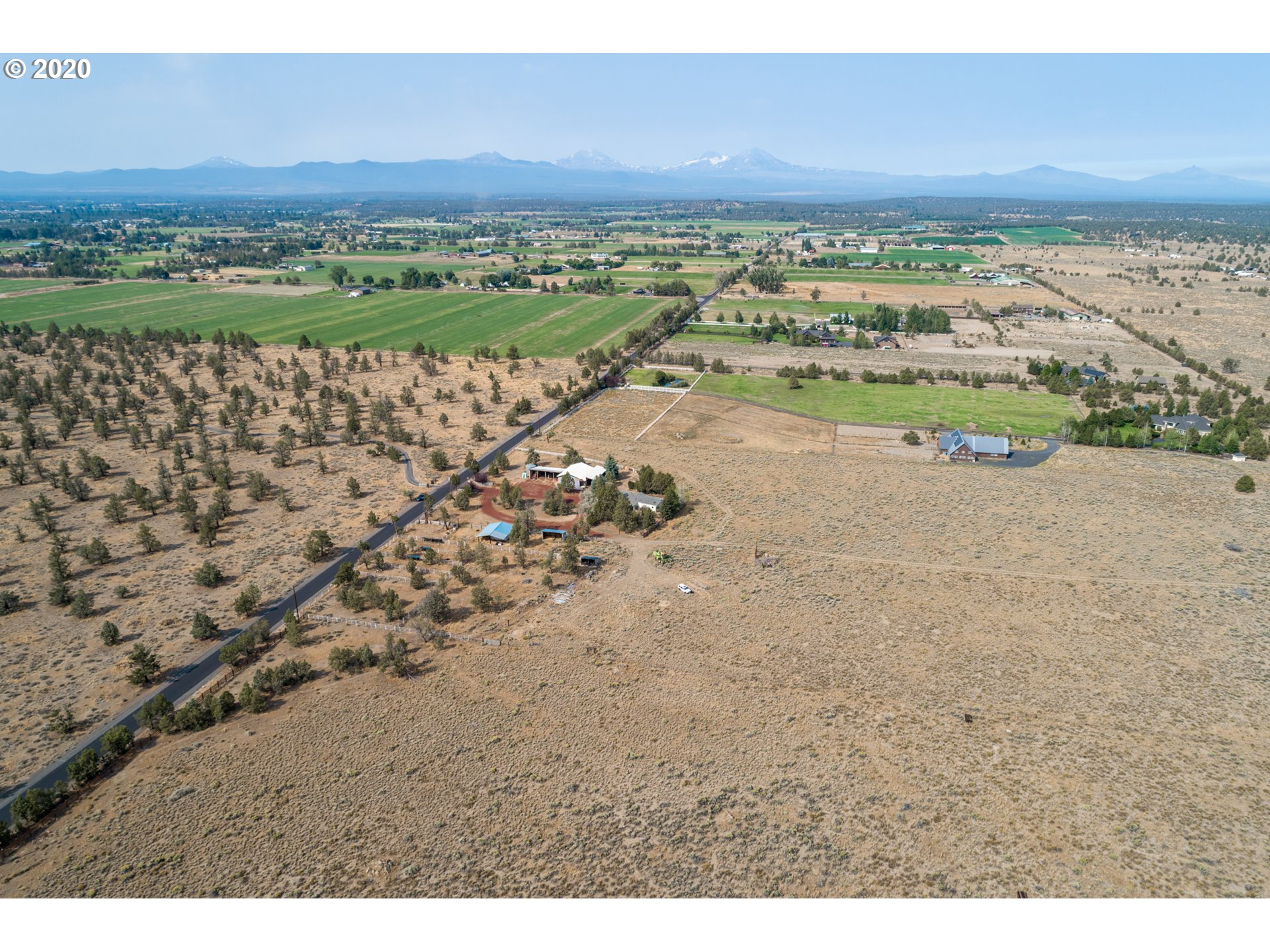 20550 Harper Road Bend, OR 97703 - Photo 13 of 29 Gallery Image 13