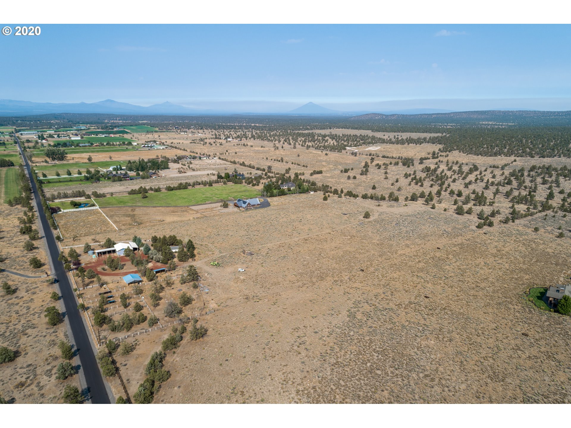 20550 Harper Road Bend, OR 97703 - Photo 14 of 29 Gallery Image 14