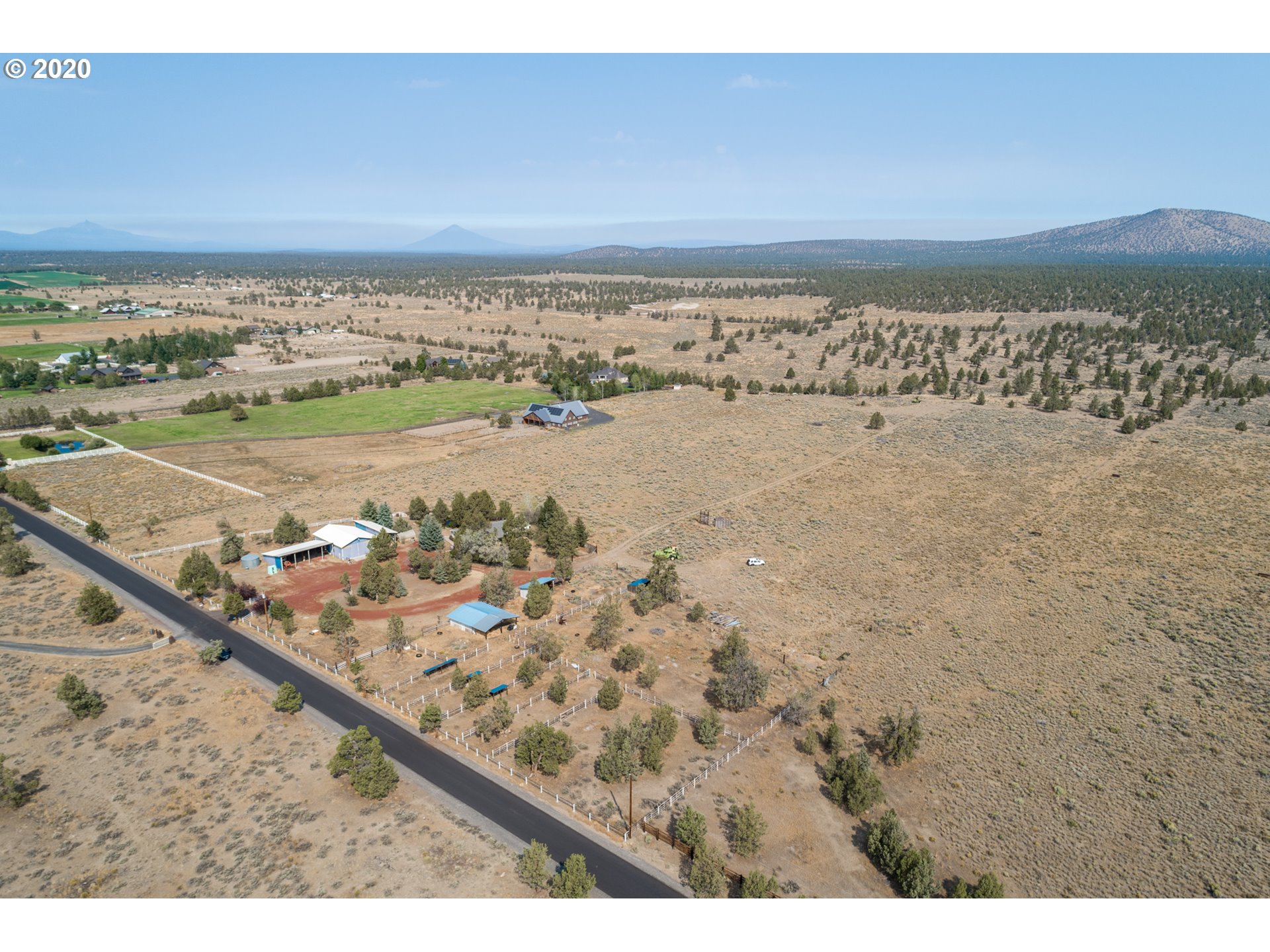 20550 Harper Road Bend, OR 97703 - Photo 15 of 29 Gallery Image 15
