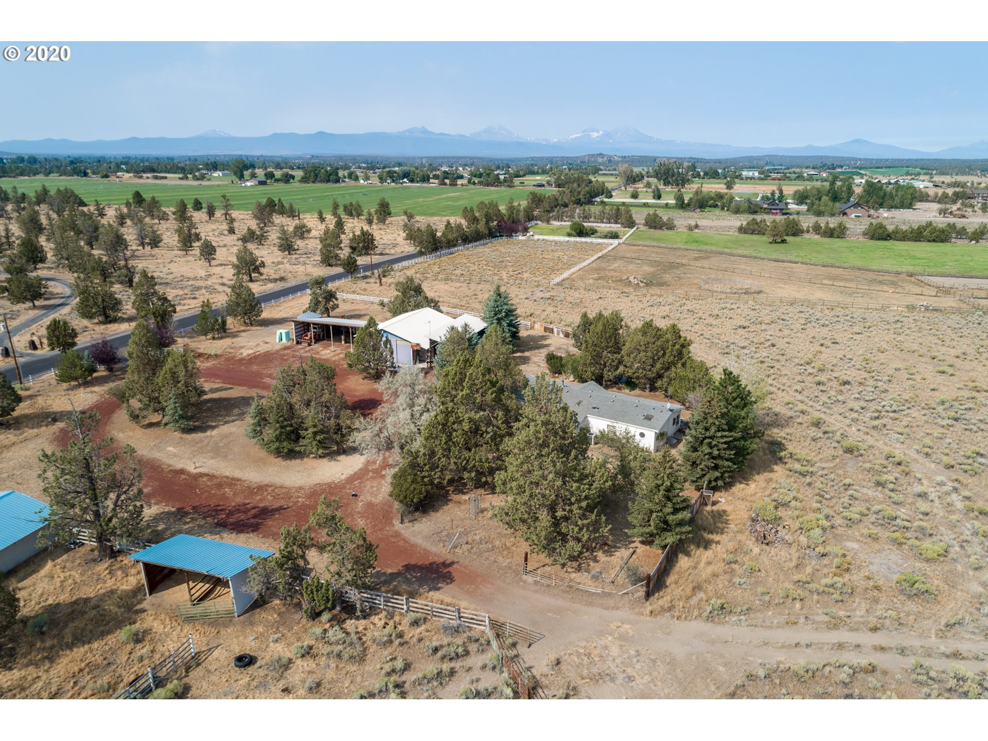 20550 Harper Road Bend, OR 97703 - Photo 16 of 29 Gallery Image 16