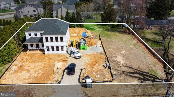 a house view with a outdoor space
