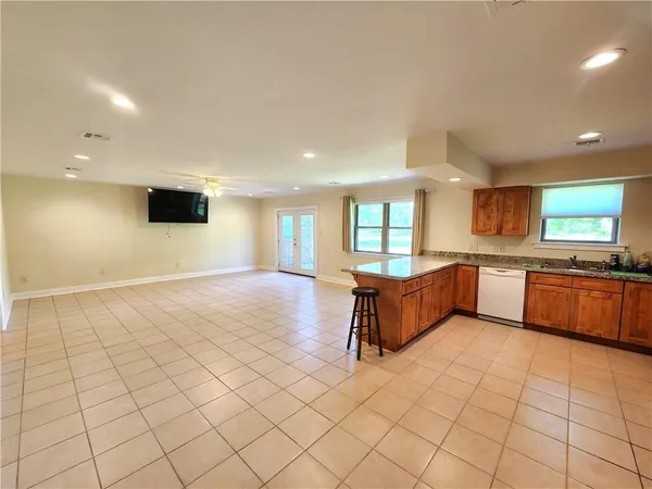 $3,400 | 12801 River Road, New Orleans, LA 70131