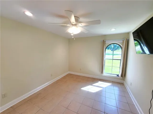 $3,400 | 12801 River Road, New Orleans, LA 70131