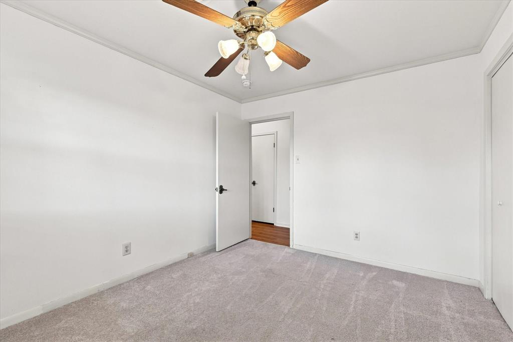 6409 Ems Road West Fort Worth, TX 76116 - Photo 12 of 24 Spacious bedroom