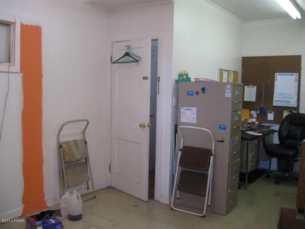 978 Main Street Newfoundland, PA 18445 - Photo 19 of 42