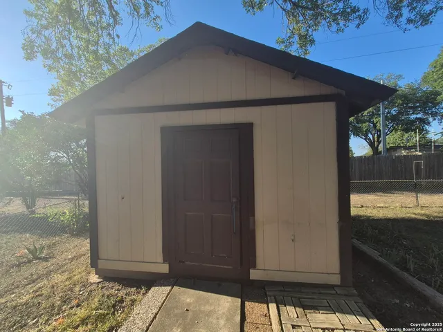 $1,495 | 205 Maple Drive, Schertz, TX 78154