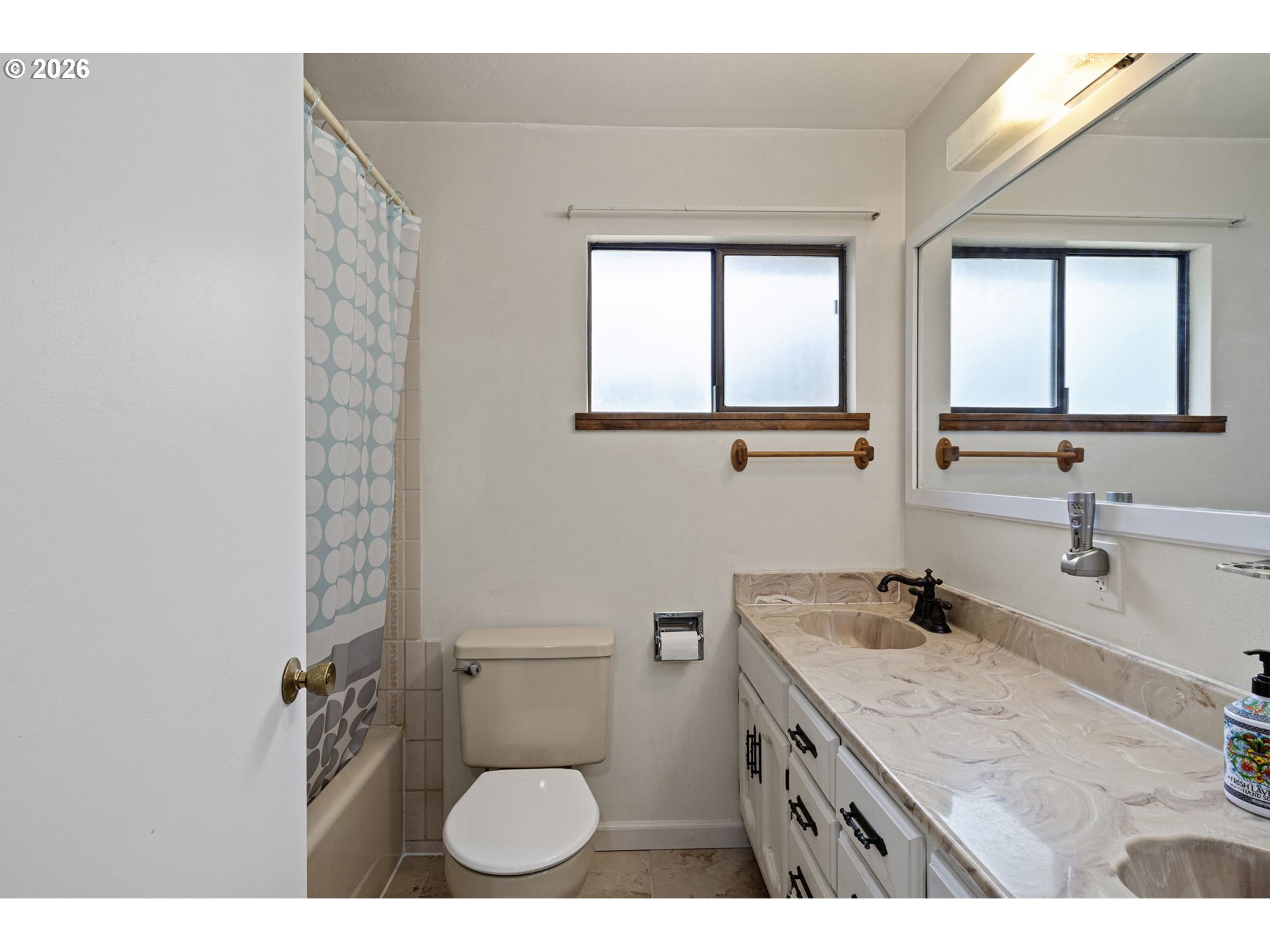 296 Mobley Drive Azalea, OR 97410 - Photo 17 of 48