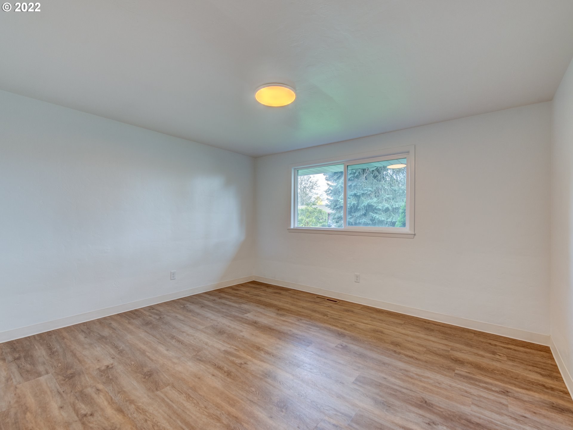 749 Maxwell Road Eugene, OR 97404 - Photo 17 of 24 Gallery Image 17