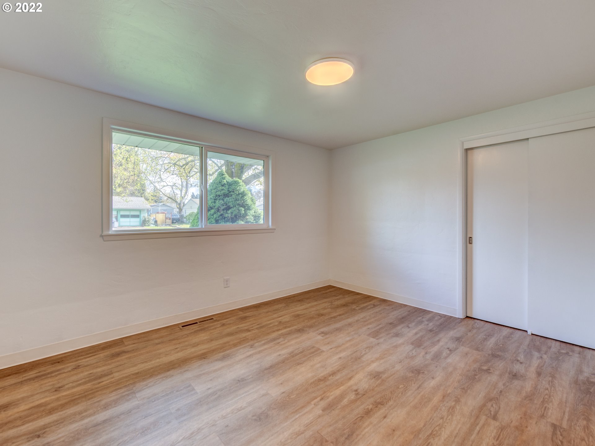 749 Maxwell Road Eugene, OR 97404 - Photo 18 of 24 Gallery Image 18