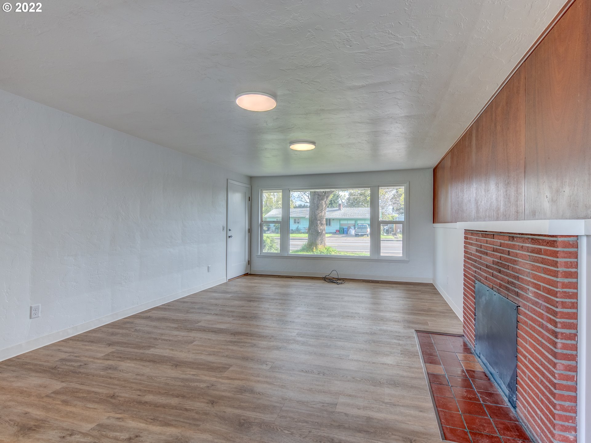 749 Maxwell Road Eugene, OR 97404 - Photo 5 of 24 Gallery Image 5