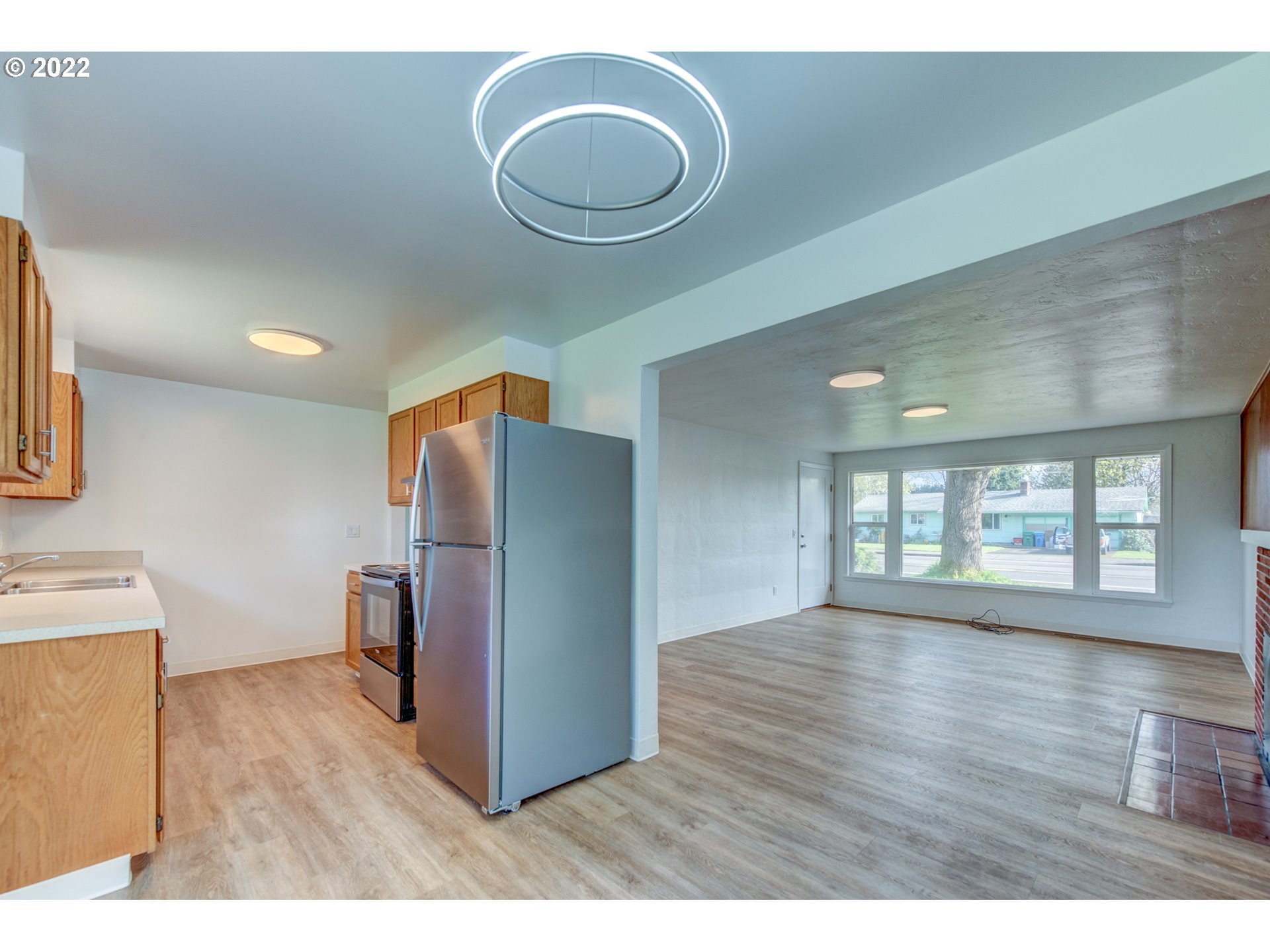 749 Maxwell Road Eugene, OR 97404 - Photo 10 of 24 Gallery Image 10