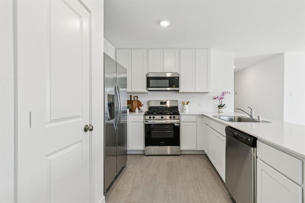 11803 Mancos Trail Rhome, TX 76078 - Photo 2 of 19