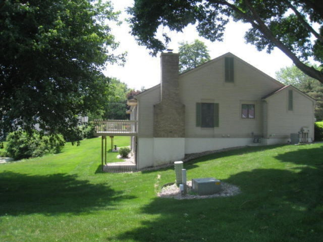17542 Meadow Wood Road Spring Lake, MI 49456 - Photo 3 of 26 IMG_1806