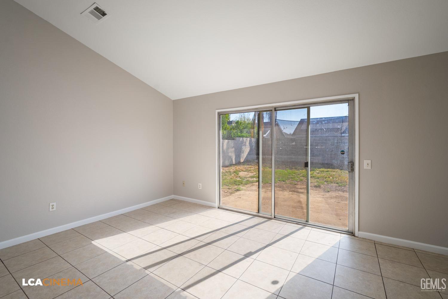 Undisclosed Address Wasco, CA 93280 - Photo 8 of 30