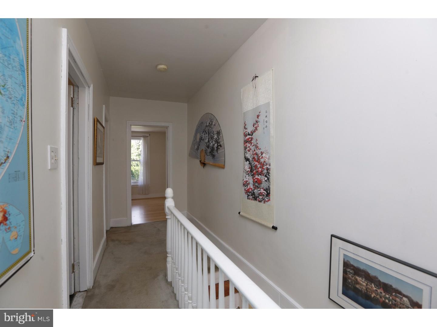247 Rochelle Avenue Philadelphia, PA 19128 - Photo 17 of 24 Hallway