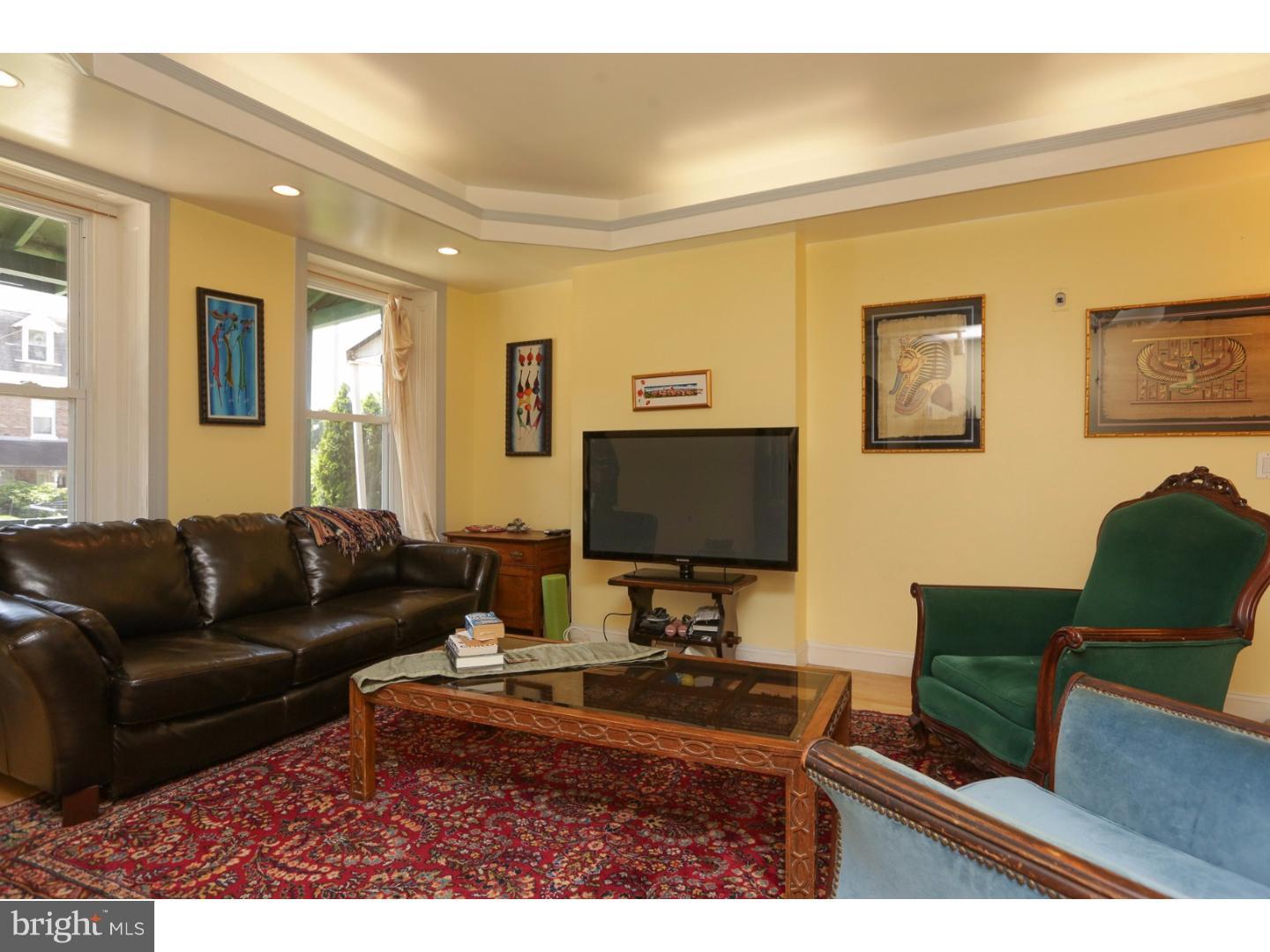 247 Rochelle Avenue Philadelphia, PA 19128 - Photo 4 of 24 Living Room