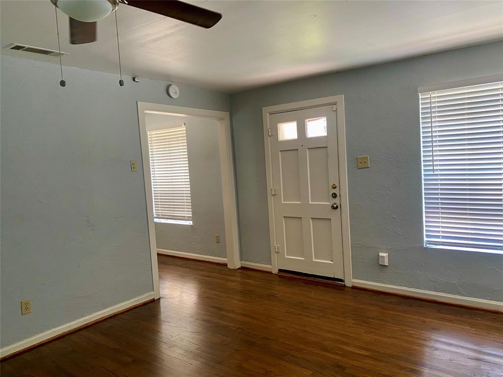 5953 Lewis Street Dallas, TX 75206 - Photo 5 of 13