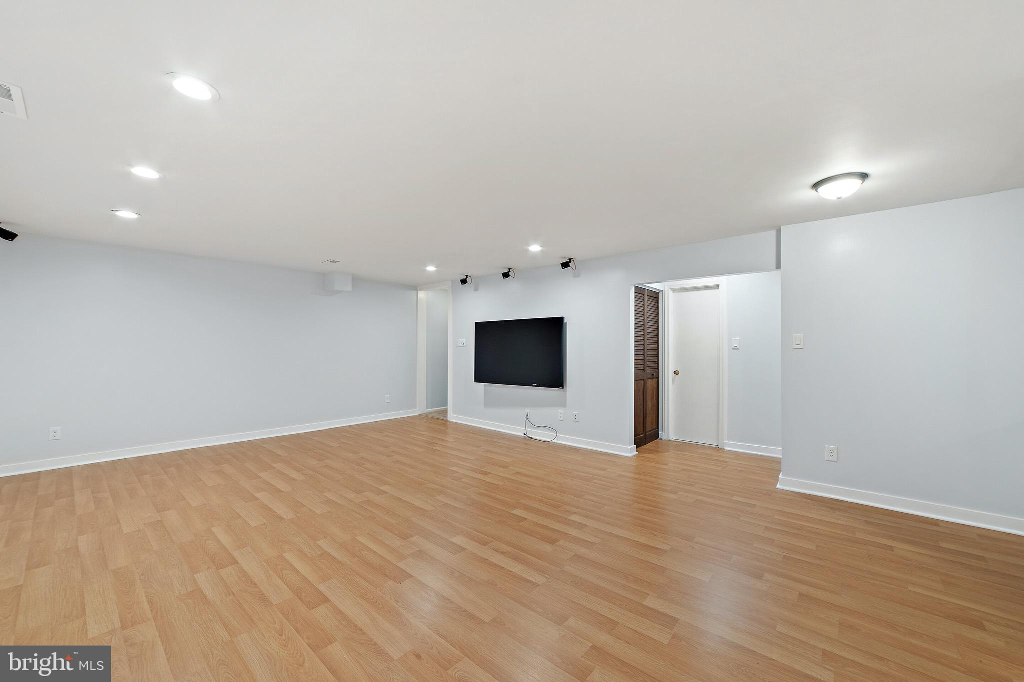 6727 Anders Terrace Springfield, VA 22151 - Photo 40 of 67 Gallery Image 40