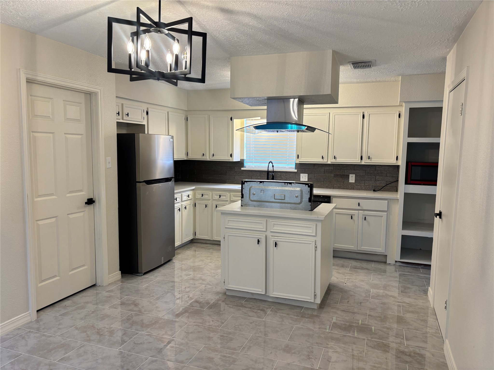 22707 Cranberry Trail Spring, TX 77373 - Photo 4 of 19 Kitchen with granite countertops